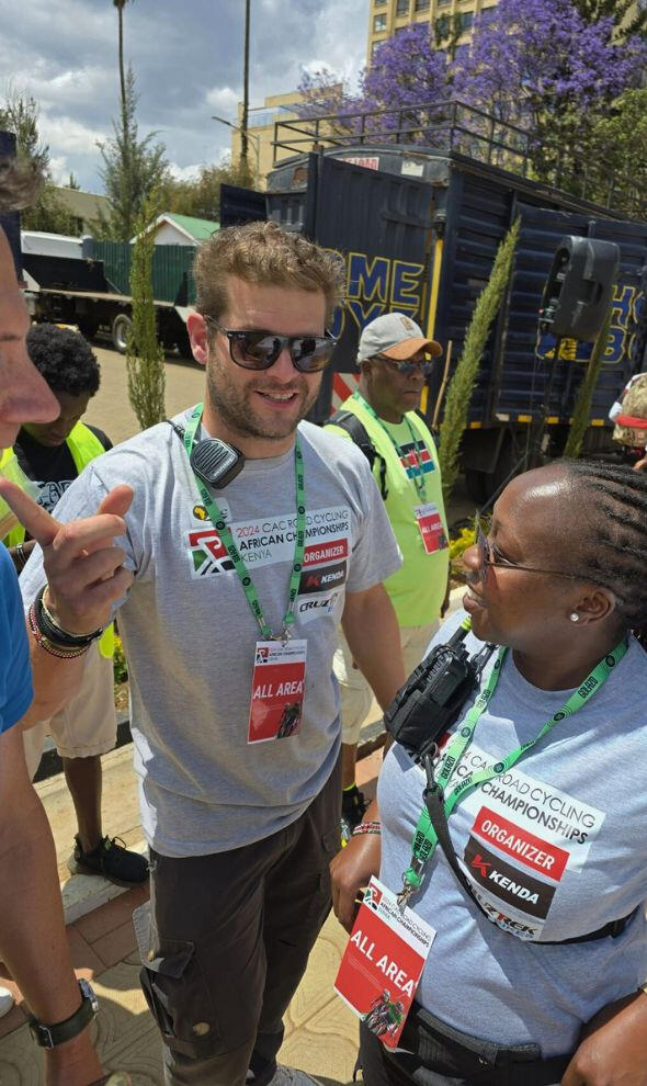 Complete setup and management of professional radio systems for events, including walkie-talkie networks, command post integration, and dispatching for smooth coordination.